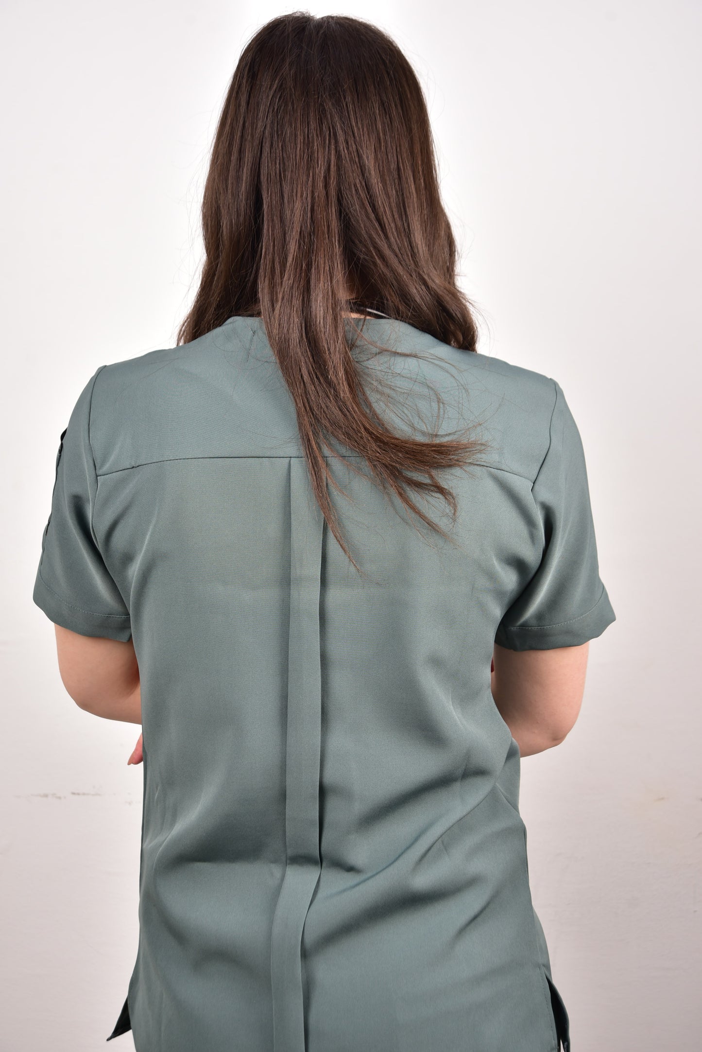 Teal-Green 𝐕-𝐍𝐞𝐜𝐤 𝐬𝐜𝐫𝐮𝐛